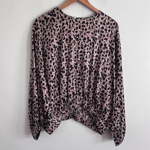Zara Womens Tan Leopard Print Long Sleeves Satin Oversized Blouse Top Size M - Picture 1 of 7